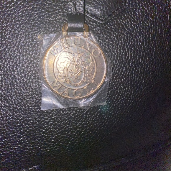 Bruno Magli tote - Picture 4 of 7